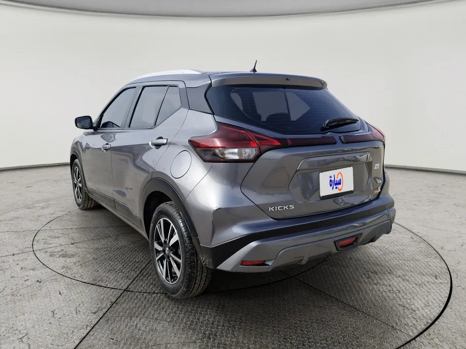 2021 Nissan Kicks S 