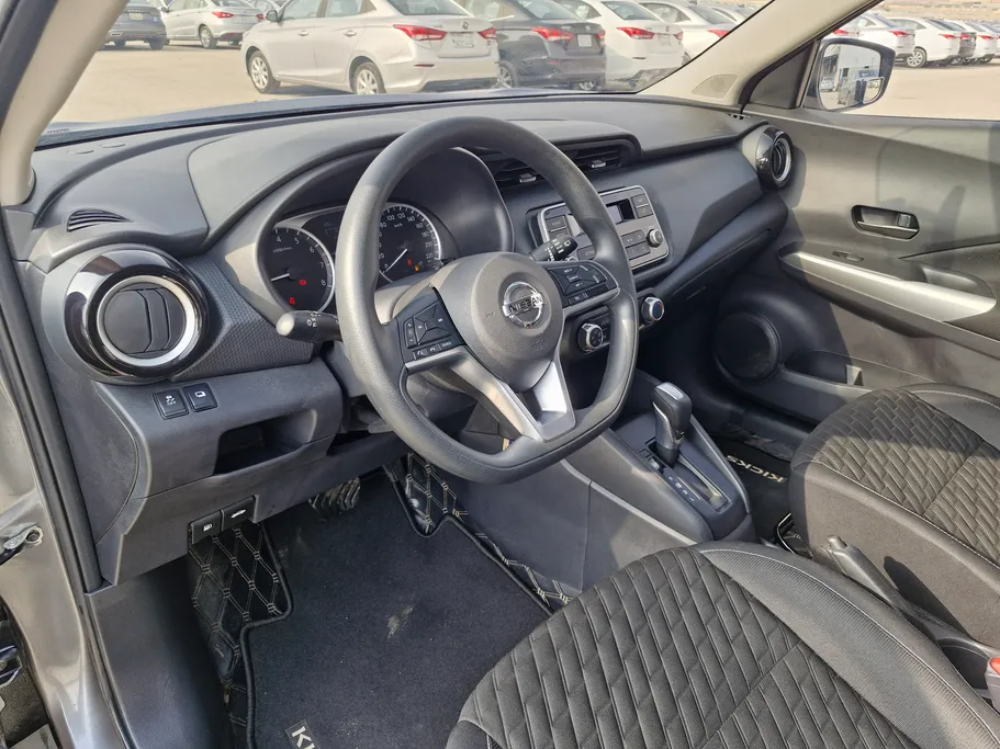 2021 Nissan Kicks S 