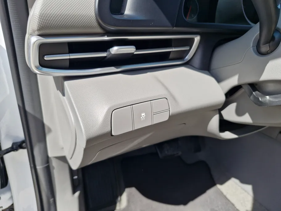 2023 Hyundai Elantra Smart 