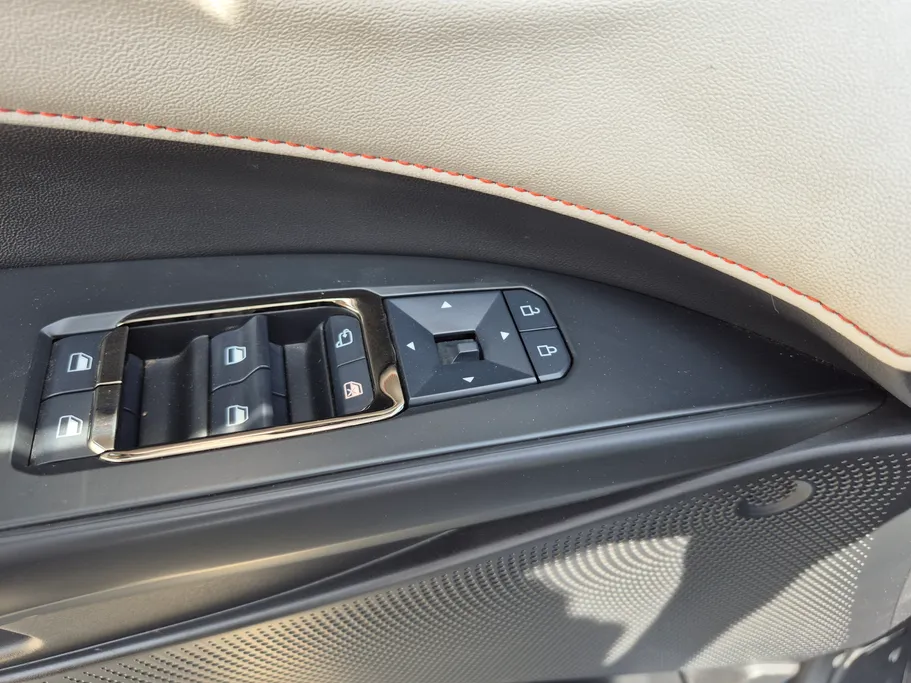 2023 Ford Taurus Titanium 