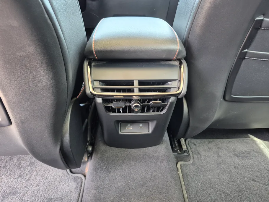2023 Ford Taurus Titanium 