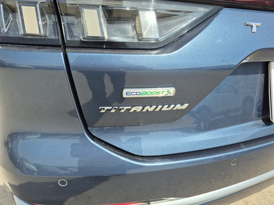 2023 Ford Taurus Titanium 