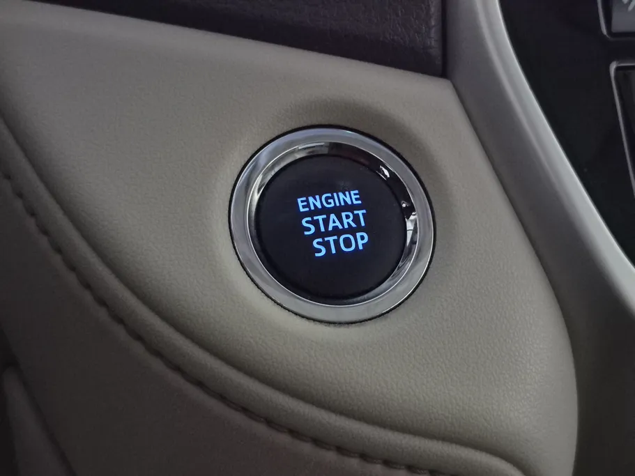 2019 Toyota Land Cruiser Grand Touring 