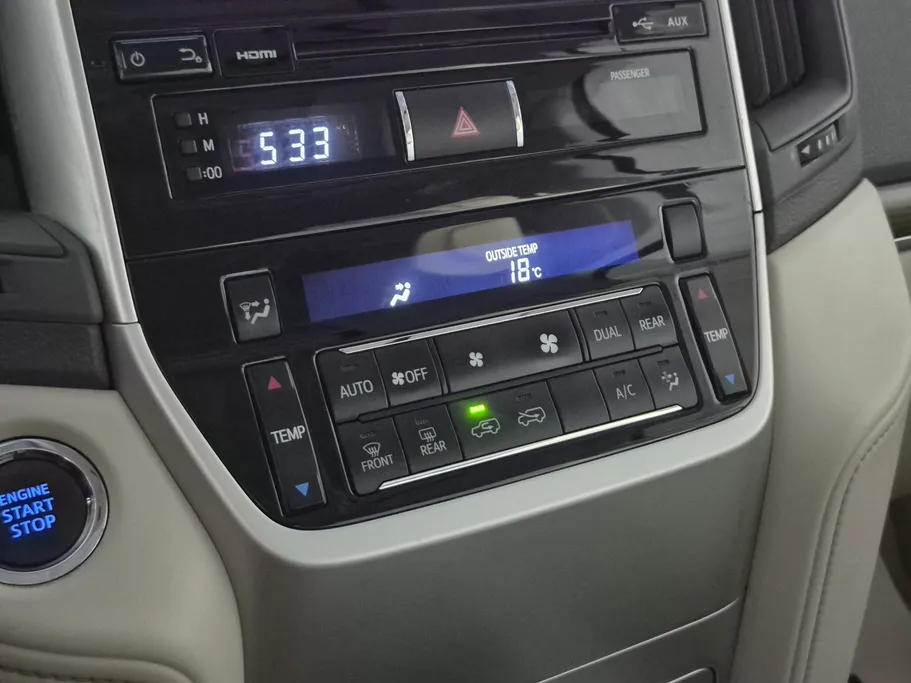 2019 Toyota Land Cruiser Grand Touring 