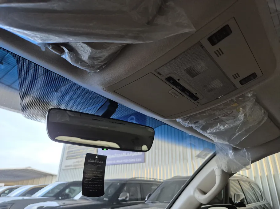 2019 Toyota Land Cruiser Grand Touring 