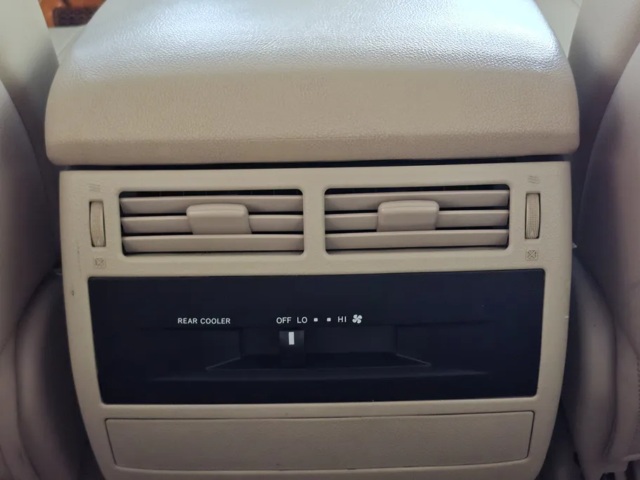 2019 Toyota Land Cruiser Grand Touring 