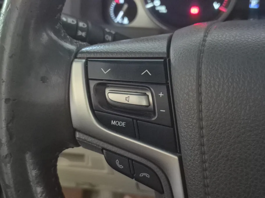 2019 Toyota Land Cruiser Grand Touring 