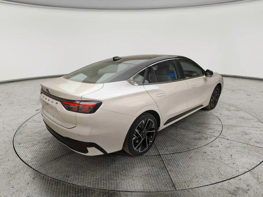 فورد تورس تيتانيوم الإصدار الجديد 2026 