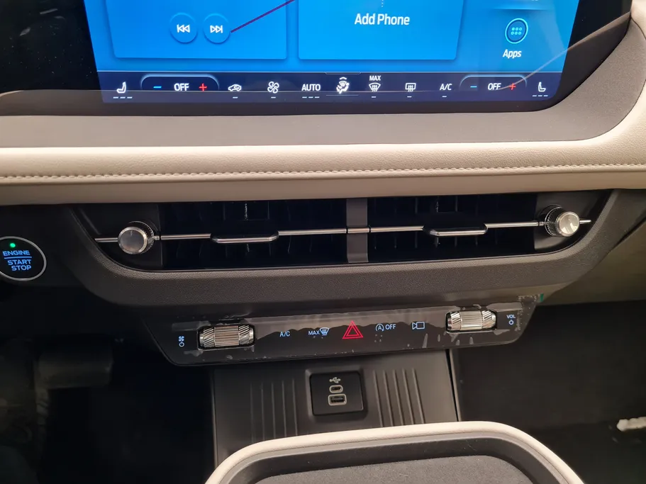 فورد تورس تيتانيوم الإصدار الجديد 2026 