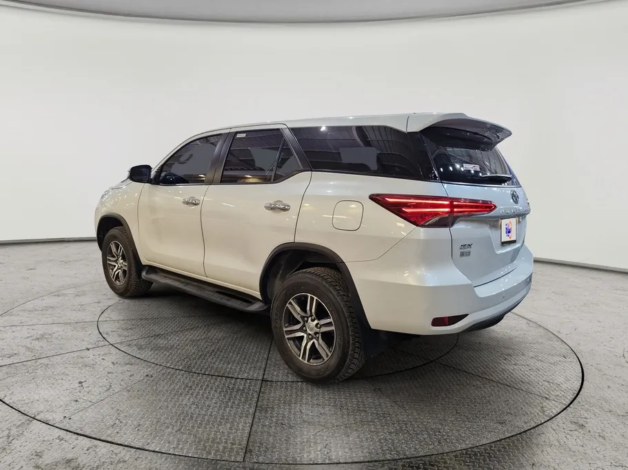 تويوتا فورتشنر GX 2025 