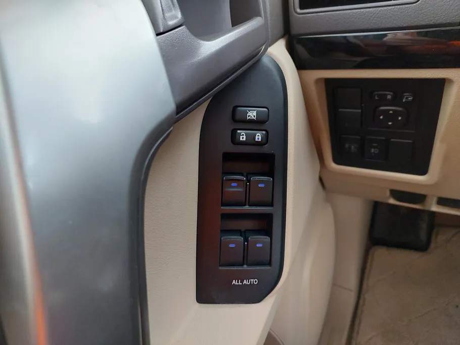 تويوتا برادو TXL 2023 