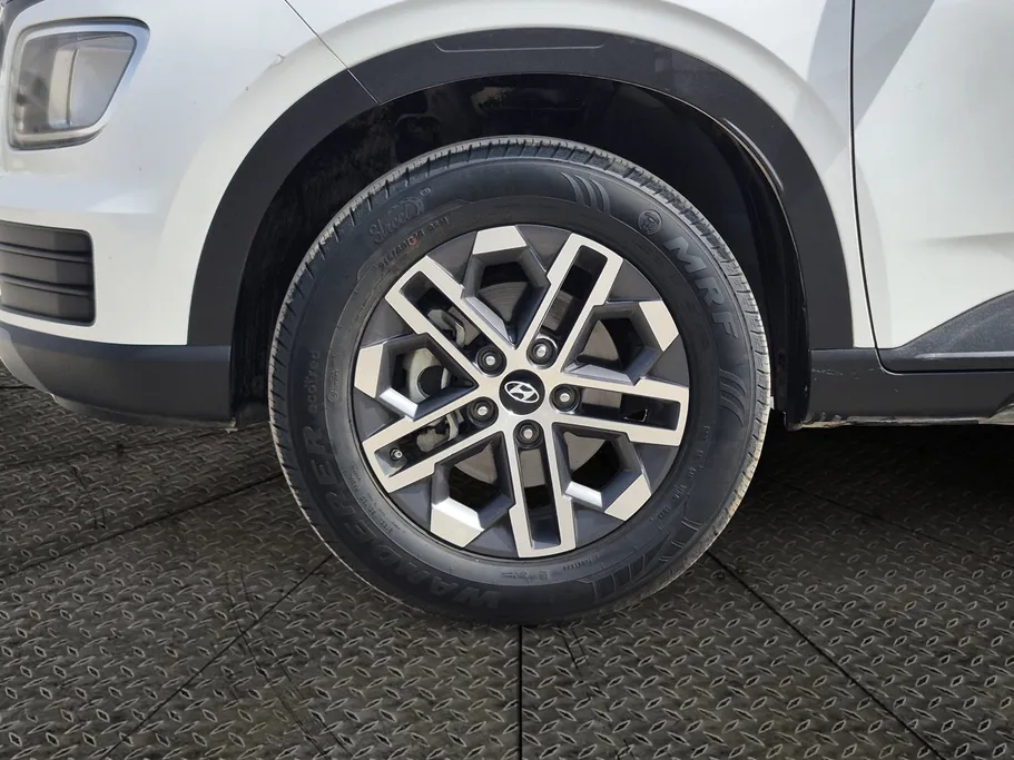 2024 Hyundai Venue Smart 