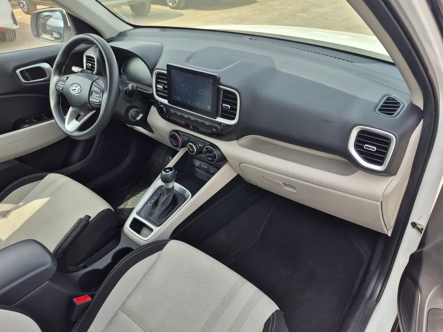 2024 Hyundai Venue Smart 