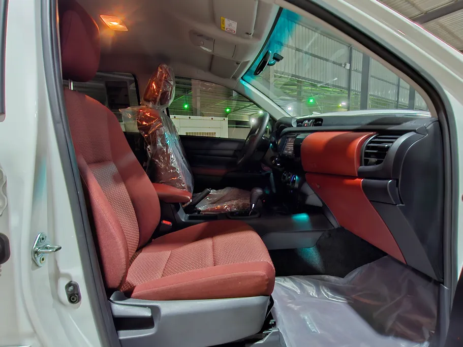 2025 Toyota Hilux GLS 