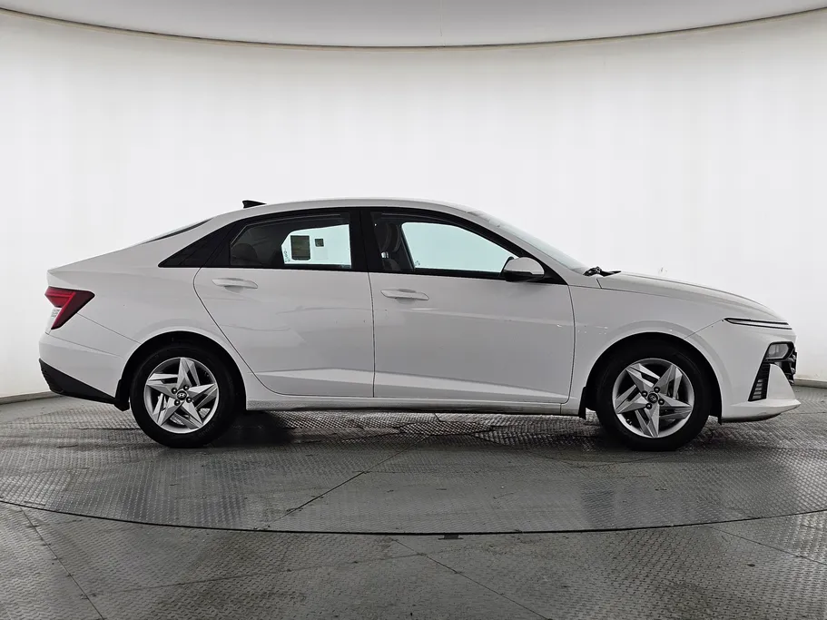 2024 Hyundai Accent Smart 