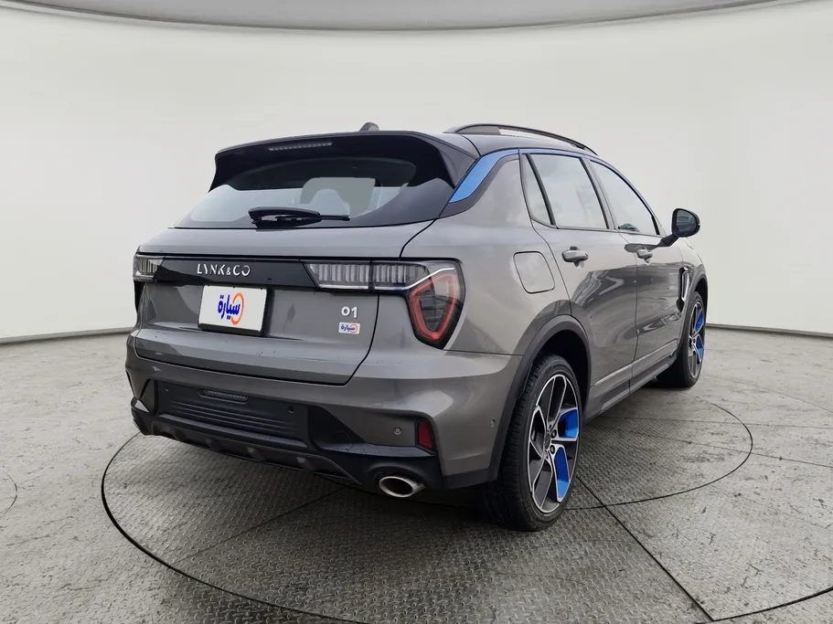 2024 Lynk and Co 01 Louder Pro 
