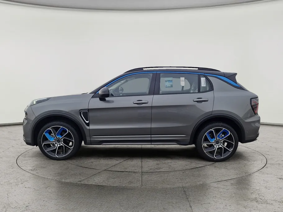 2024 Lynk and Co 01 Louder Pro 