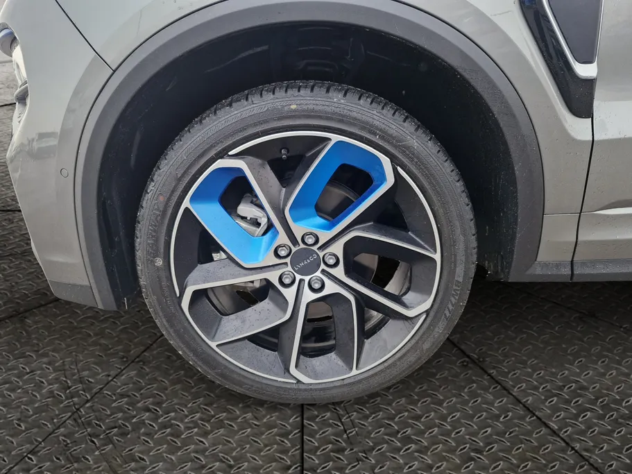 2024 Lynk and Co 01 Louder Pro 