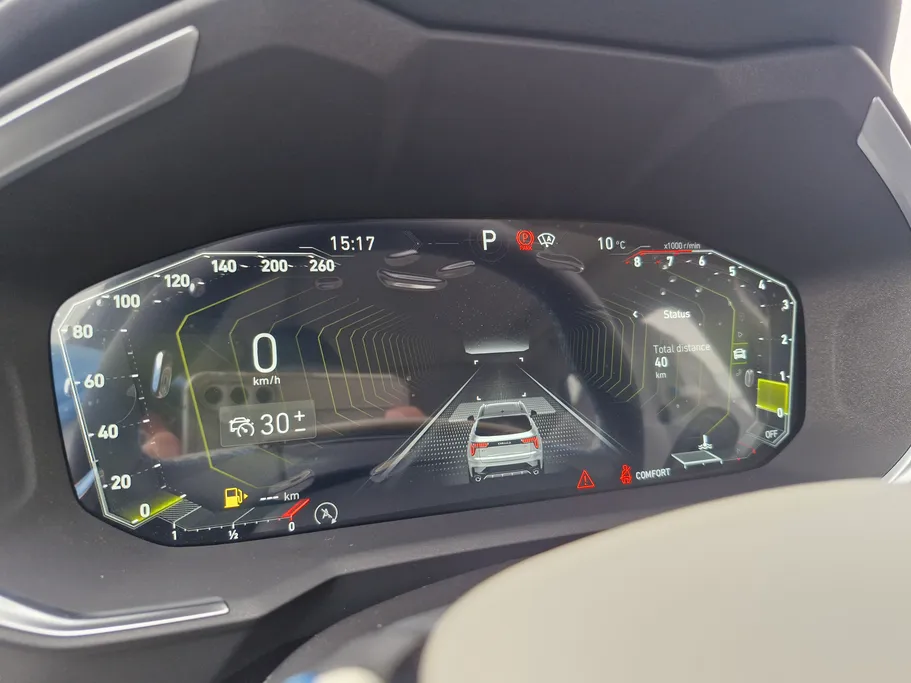 2024 Lynk and Co 01 Louder Pro 