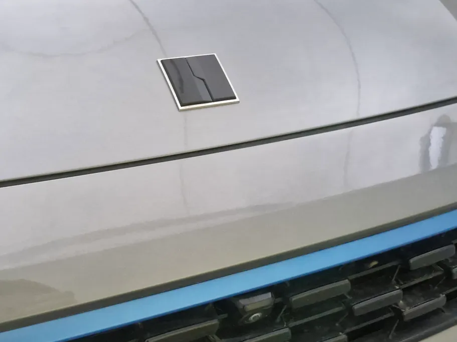 2024 Lynk and Co 01 Louder Pro 