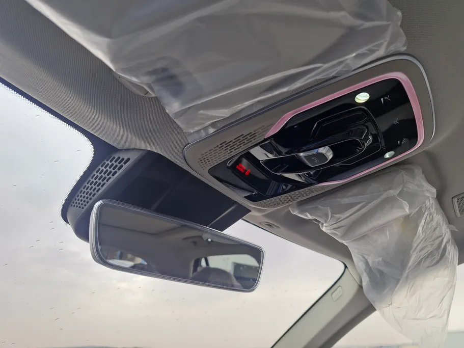 2024 Lynk and Co 01 Louder Pro 