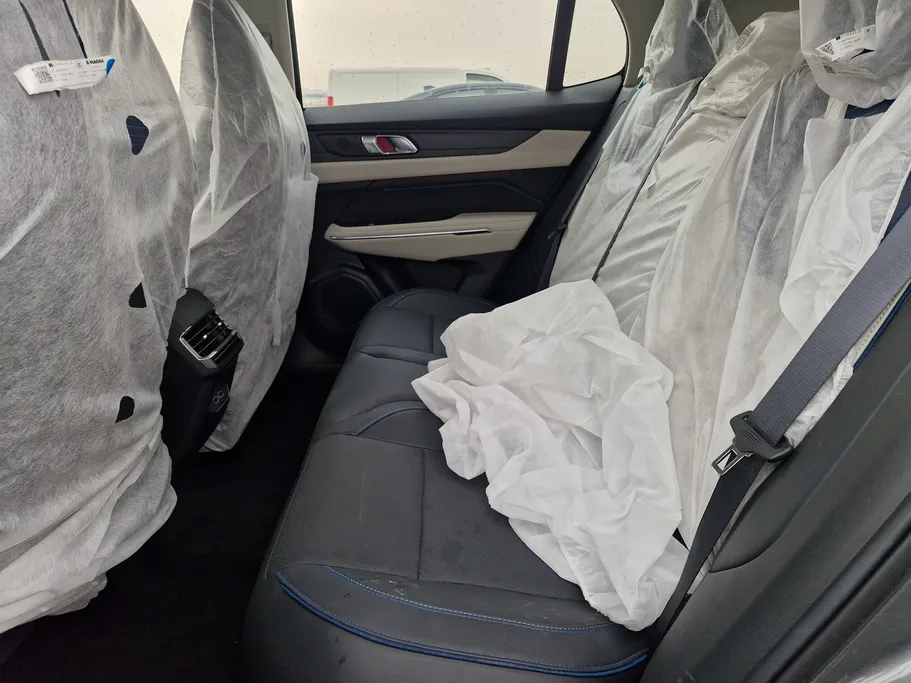 2024 Lynk and Co 01 Louder Pro 