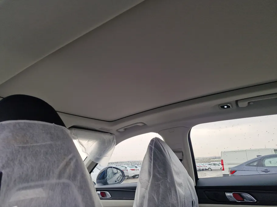 2024 Lynk and Co 01 Louder Pro 