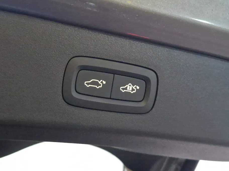 2024 Lynk and Co 01 Louder Pro 