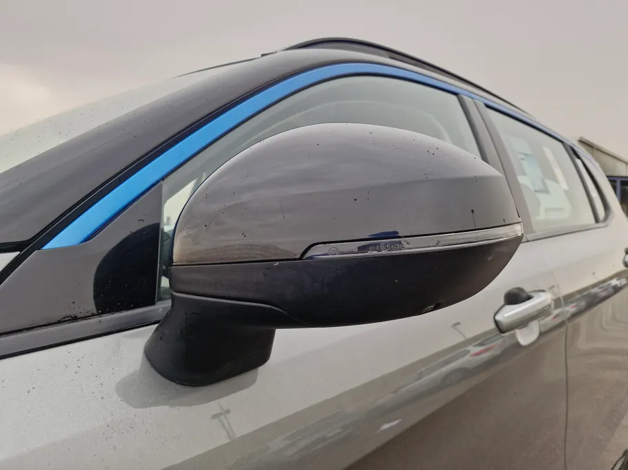 2024 Lynk and Co 01 Louder Pro 