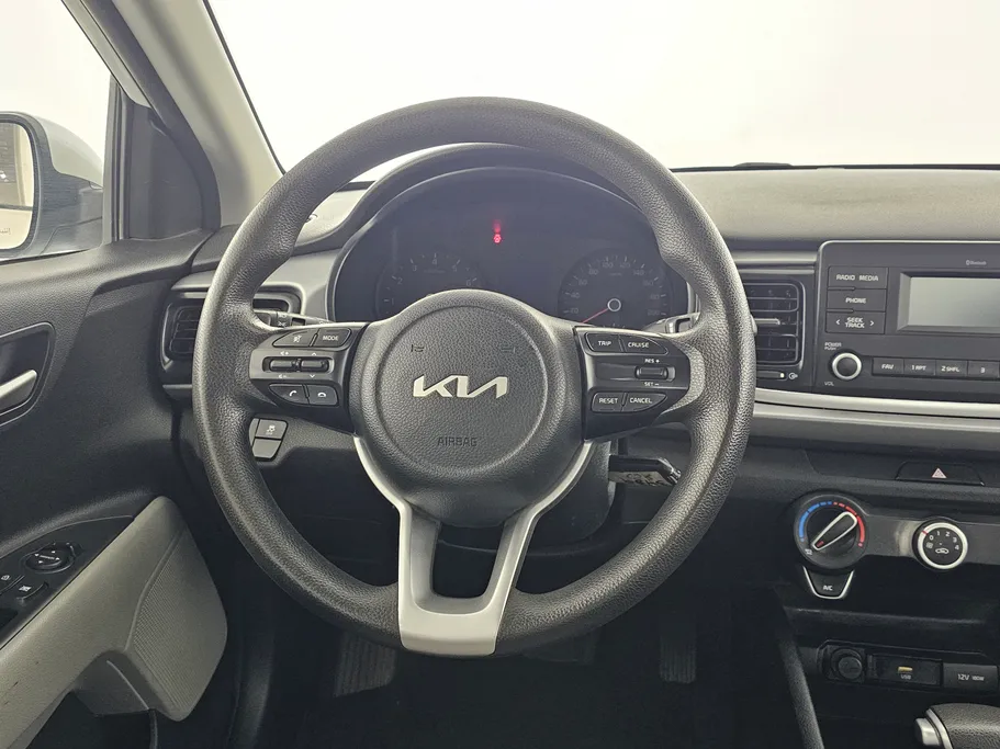 2022 Kia Rio LX 