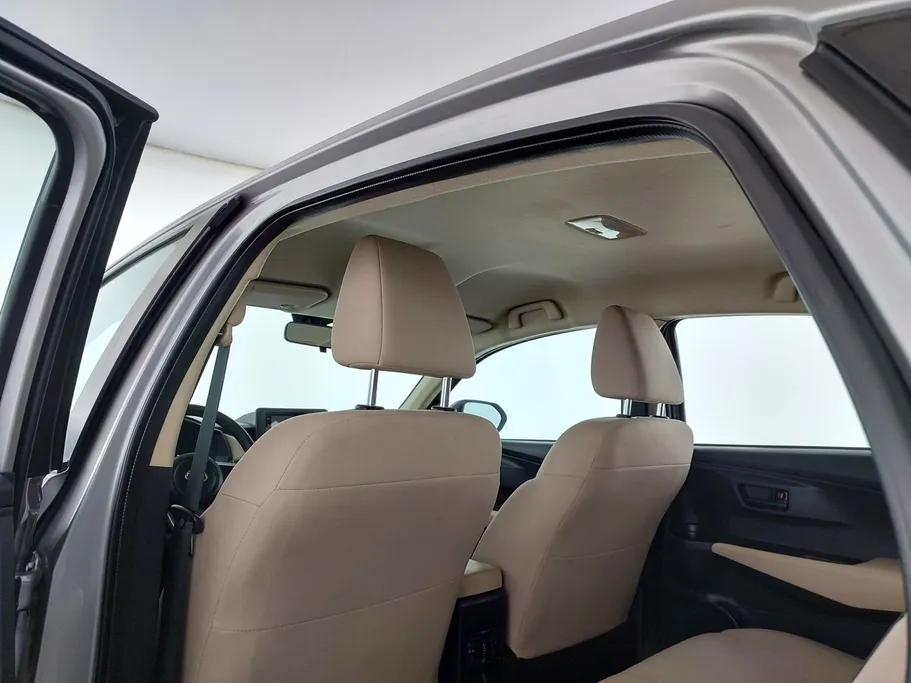 تويوتا يارس Y 2024 