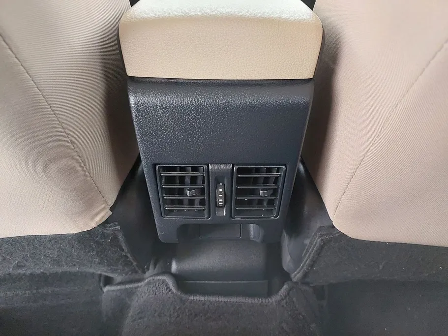 تويوتا يارس Y 2024 