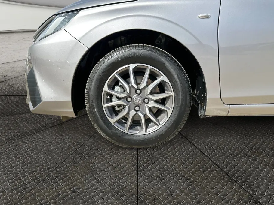 2024 Toyota Yaris  Y 