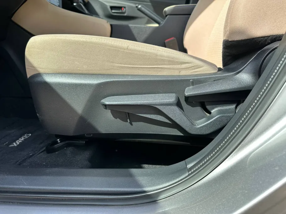 2024 Toyota Yaris  Y 