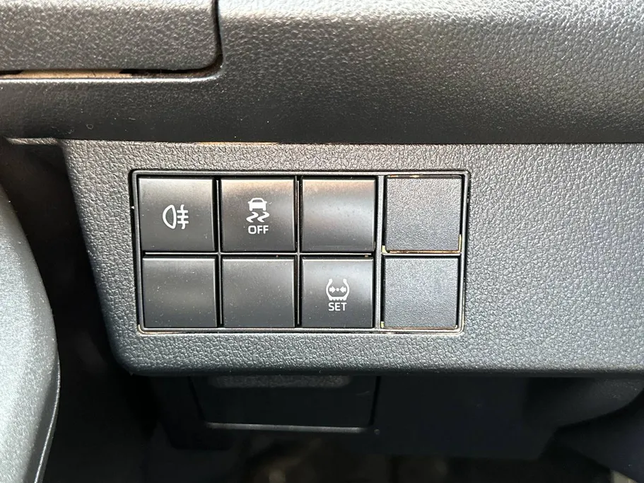 2024 Toyota Yaris  Y 