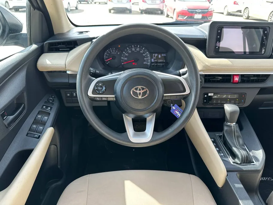 2024 Toyota Yaris  Y 