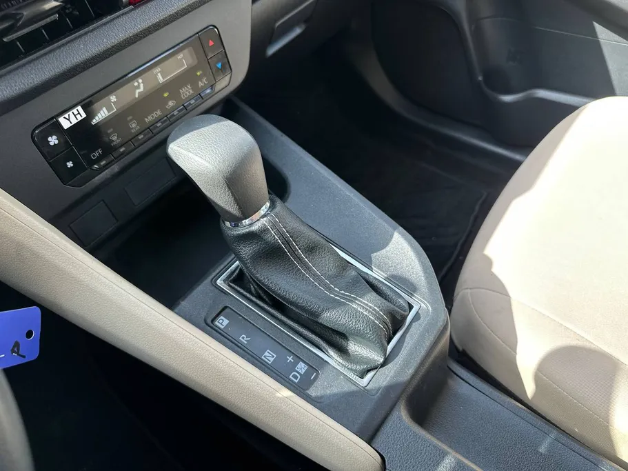 2024 Toyota Yaris  Y 