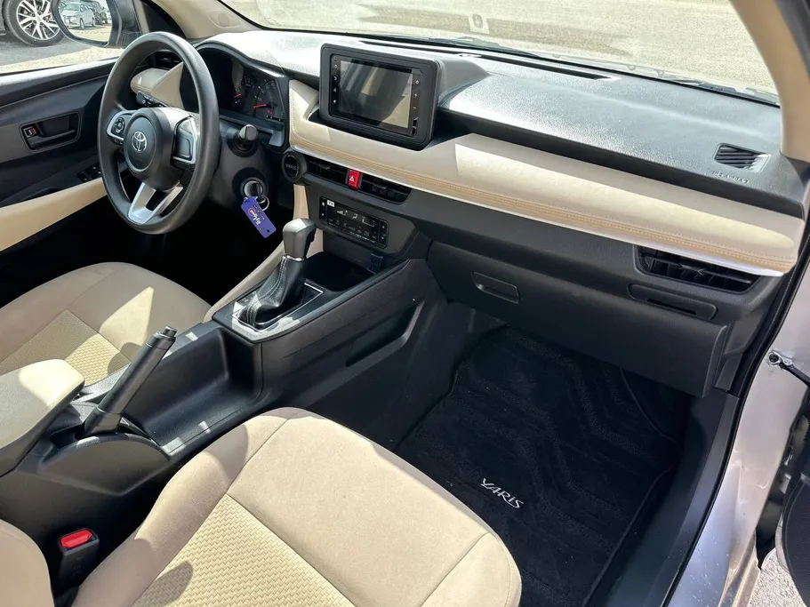 2024 Toyota Yaris  Y 