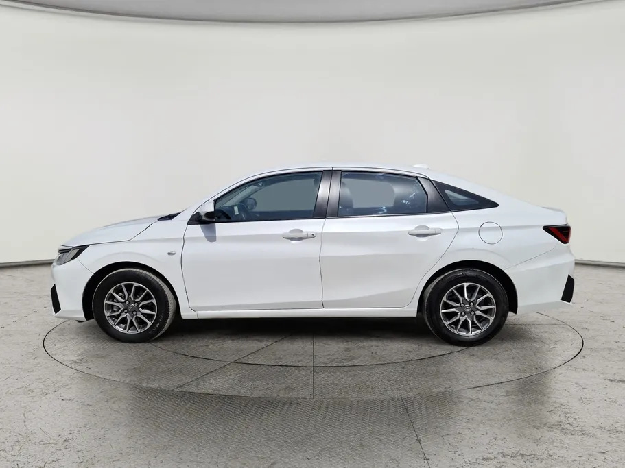 تويوتا يارس Y 2023 