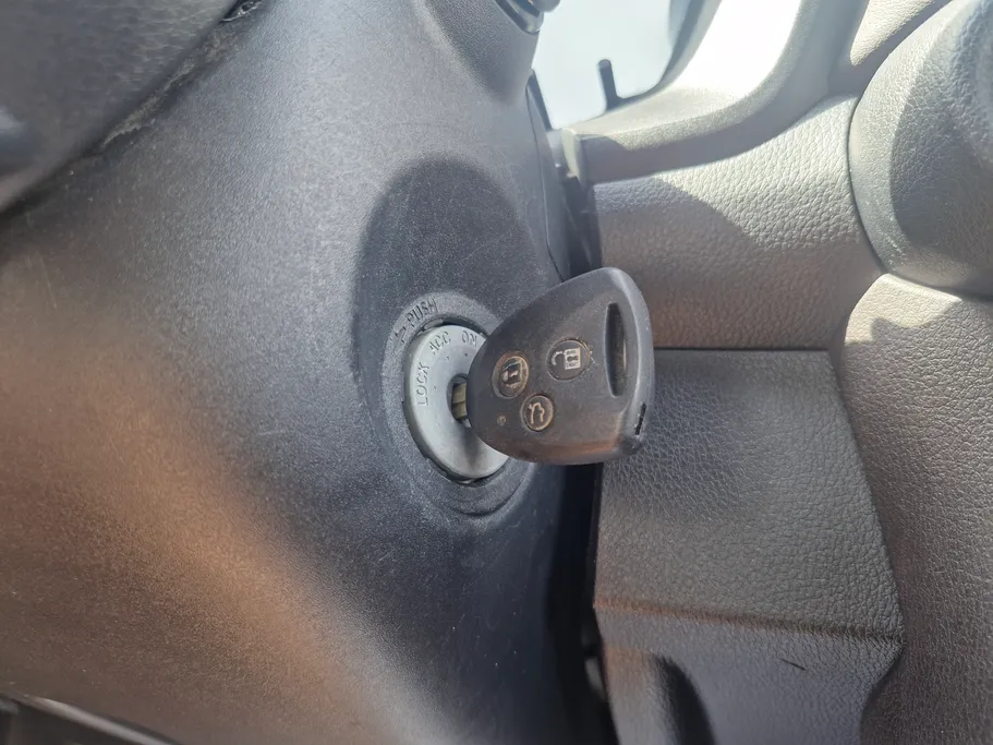 2023 Toyota Yaris  Y 