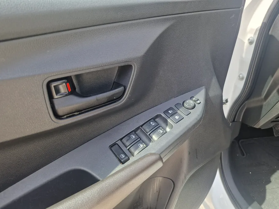 2023 Toyota Yaris  Y 