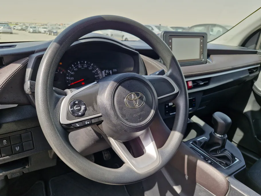 2023 Toyota Yaris  Y 