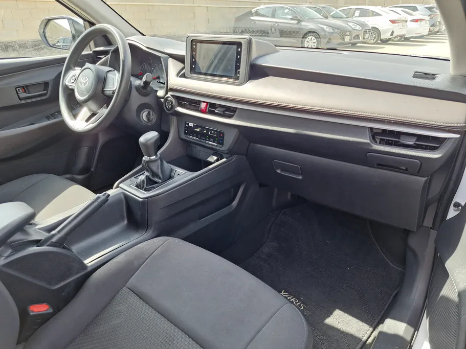 2023 Toyota Yaris  Y 