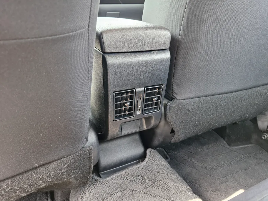 2023 Toyota Yaris  Y 