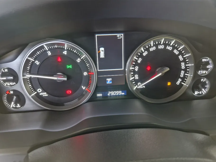 2021 Toyota Land Cruiser Grand Touring 