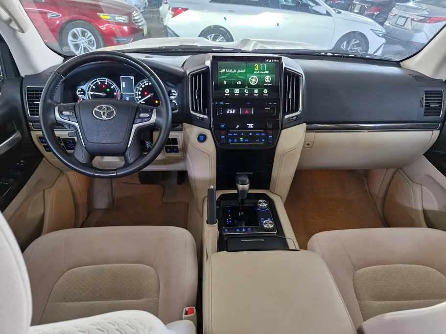 2021 Toyota Land Cruiser Grand Touring 