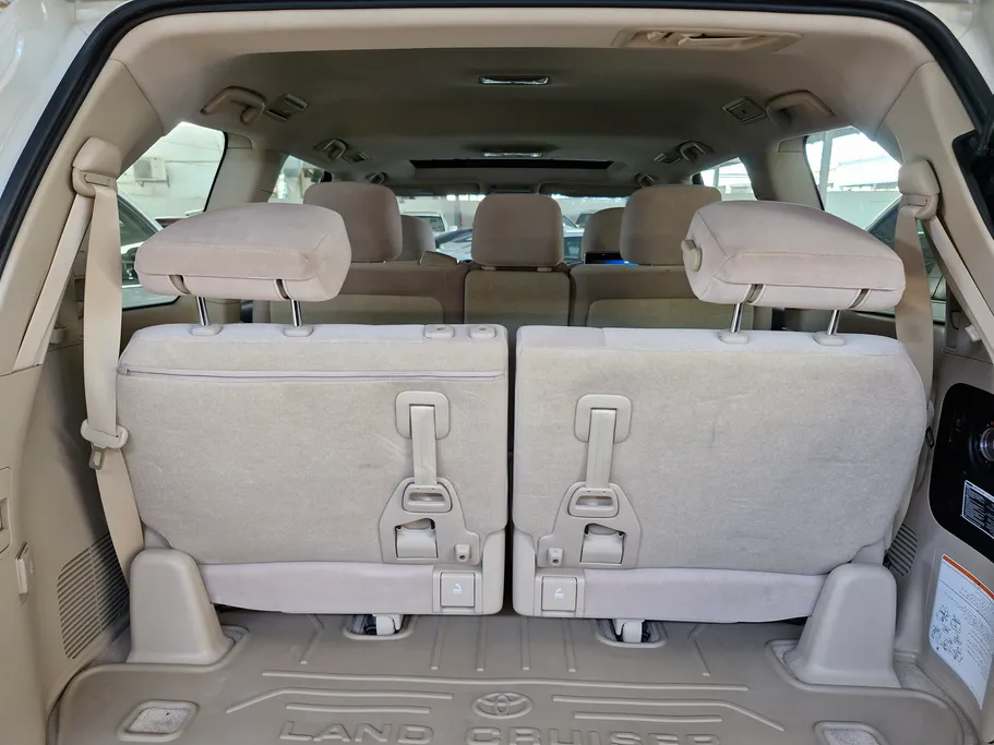 2021 Toyota Land Cruiser Grand Touring 