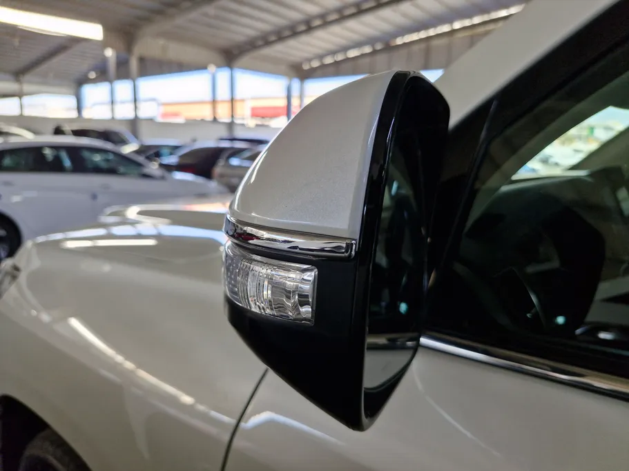 2021 Toyota Land Cruiser Grand Touring 