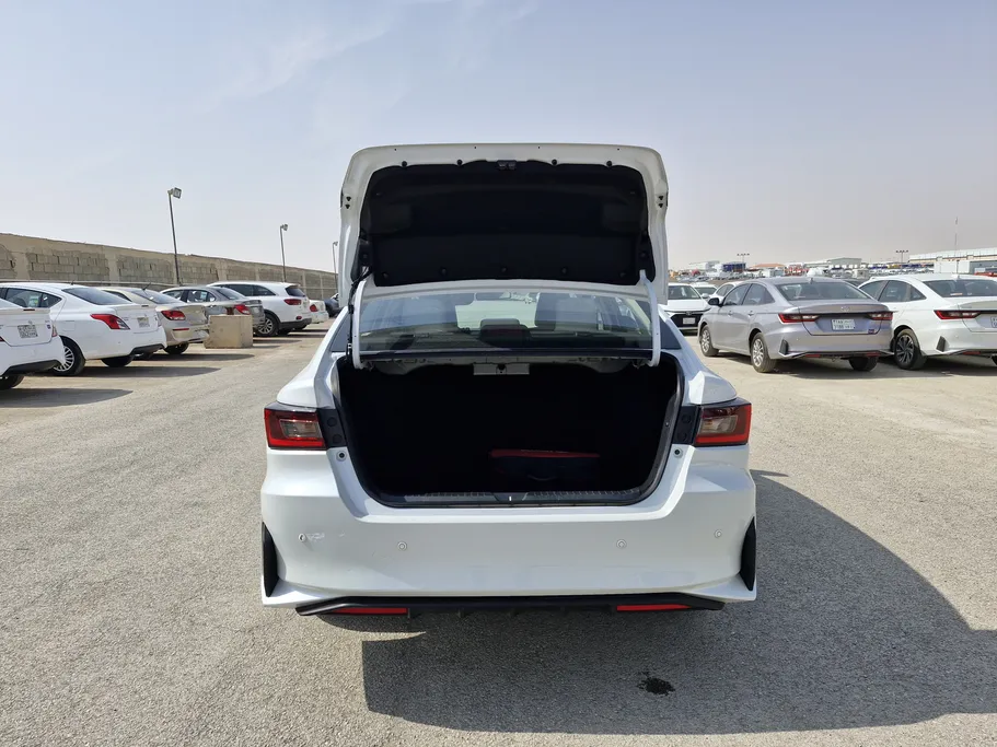 تويوتا يارس Y 2023 