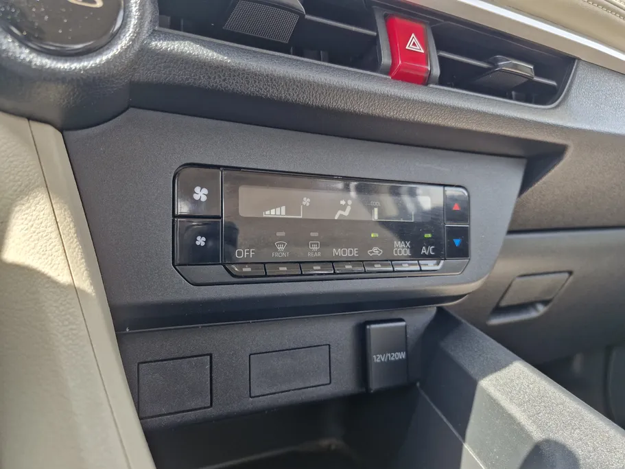 تويوتا يارس Y 2023 